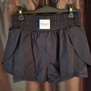 OFFLINE by Aerie The Hugger Champ Shorts in black size medium.